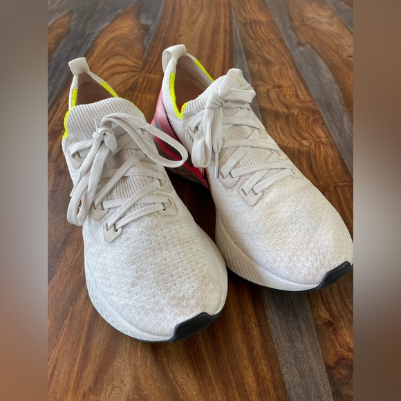 Women’s Nike React Infinity Run Flyknit Sneakers - Picture 2 of 15